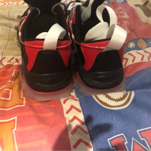 Mazino shose size 12 red - Picture 4 of 4